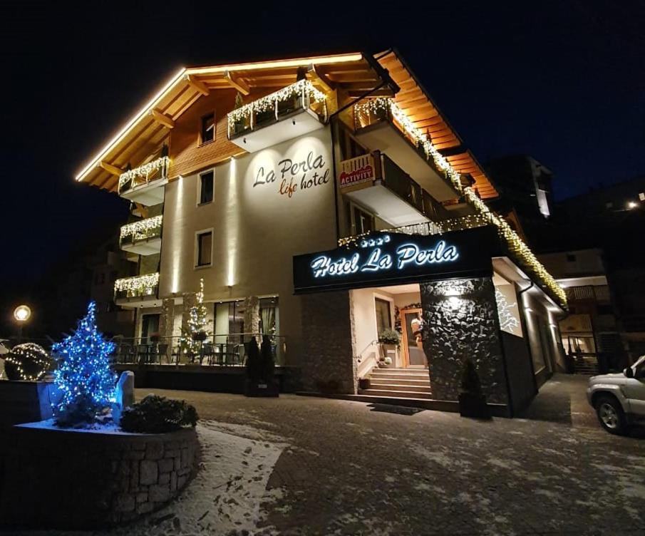 Hotel La Perla Andalo Eksteriør billede
