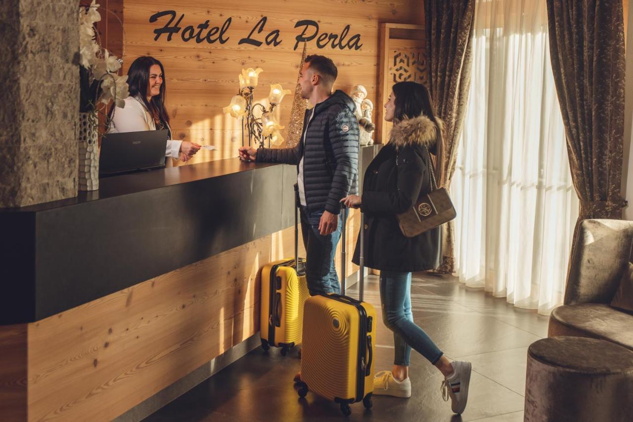 Hotel La Perla Andalo Eksteriør billede