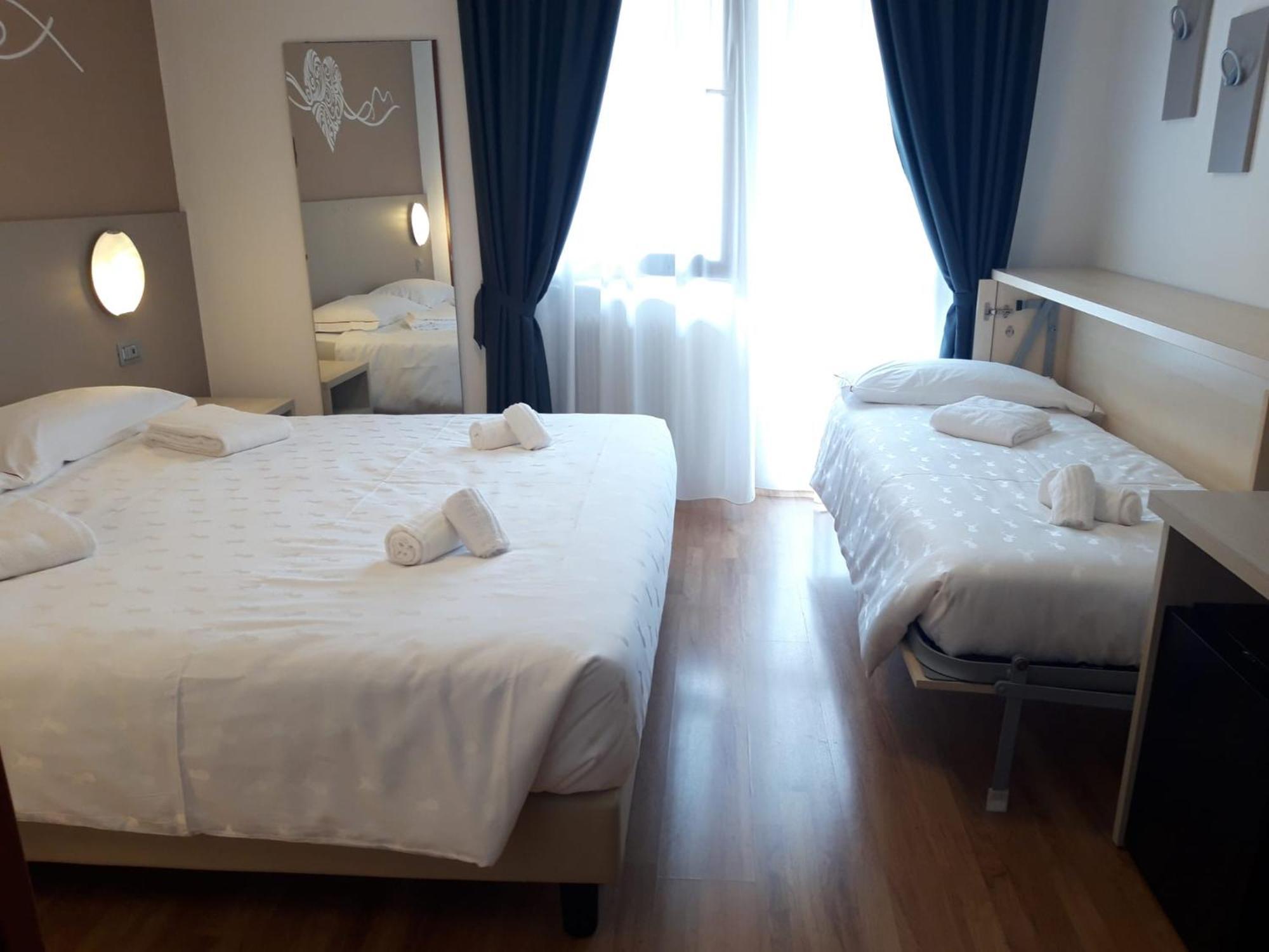 Hotel La Perla Andalo Eksteriør billede
