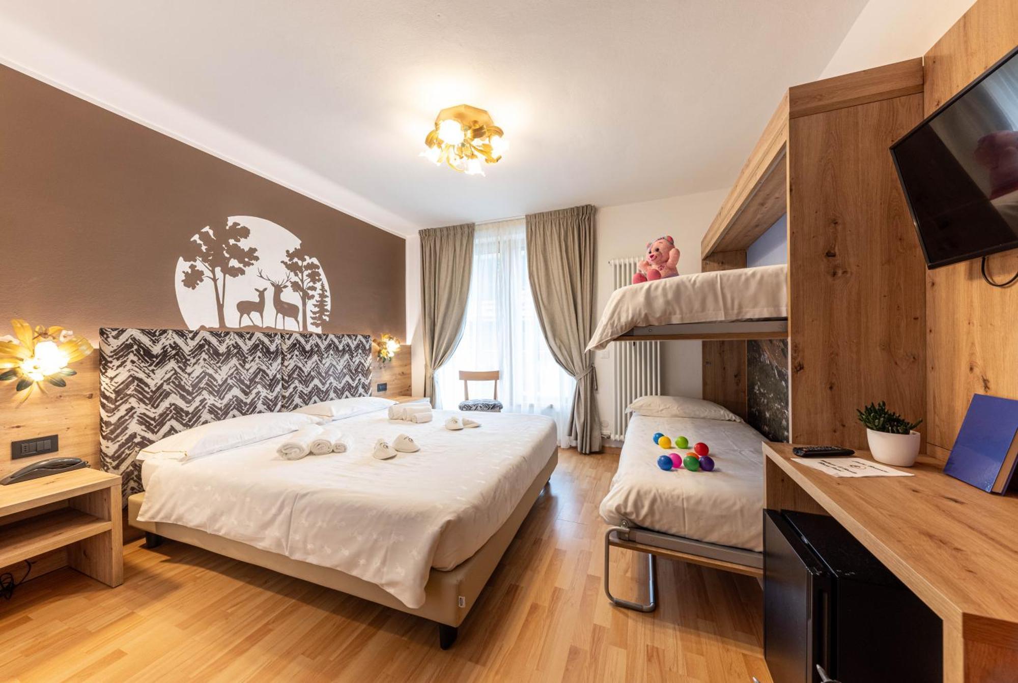 Hotel La Perla Andalo Eksteriør billede