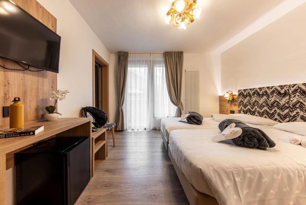 Hotel La Perla Andalo Eksteriør billede