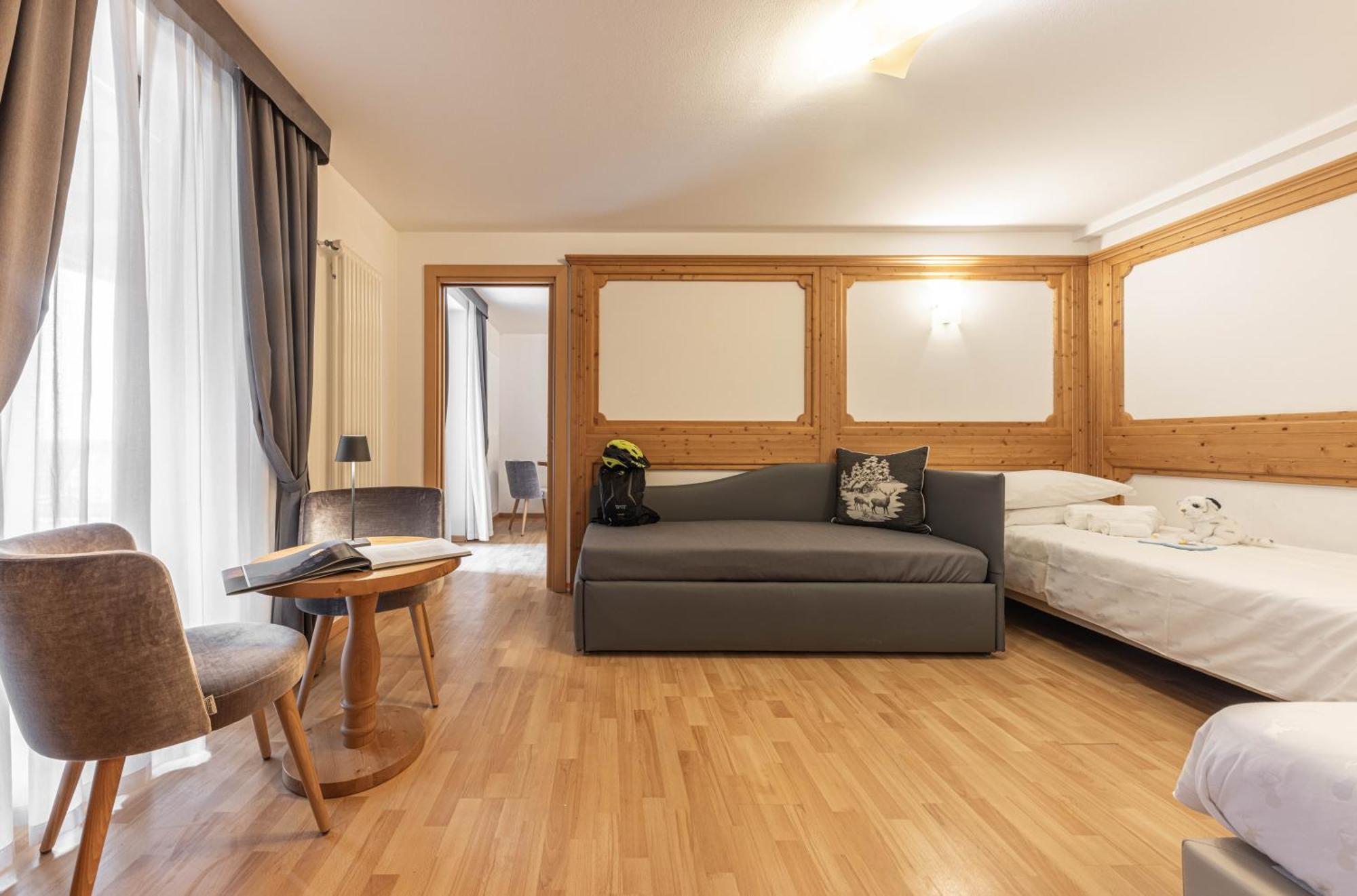 Hotel La Perla Andalo Eksteriør billede